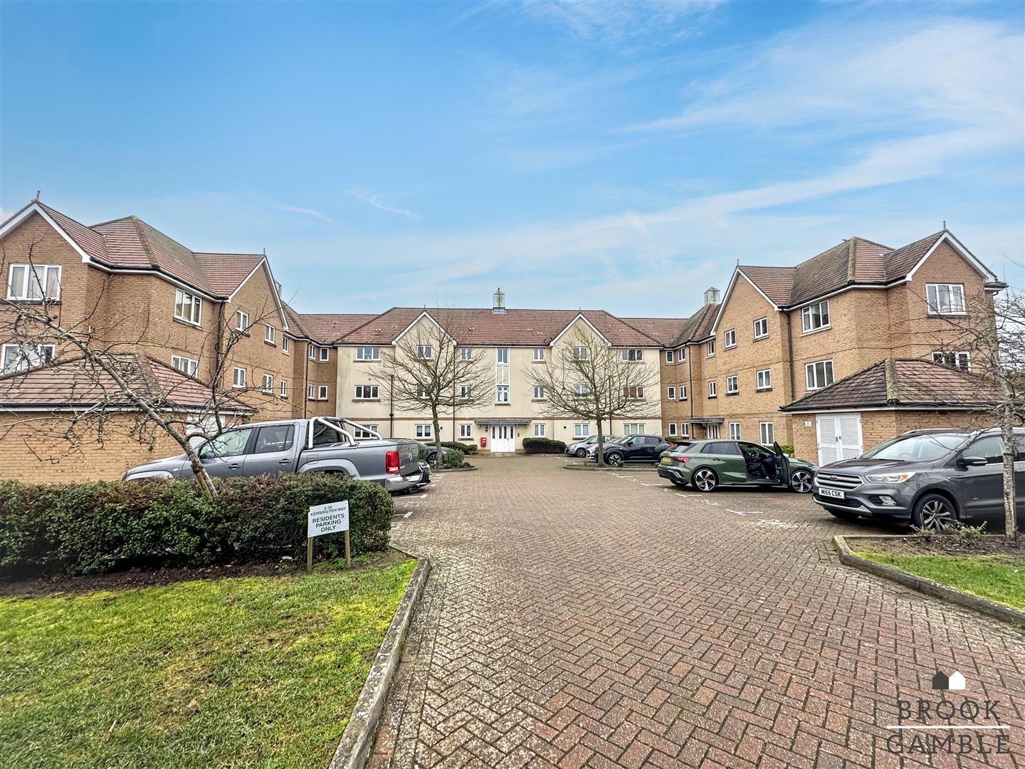 2 Bedroom Flat. Kensington Way in Polegate,  12